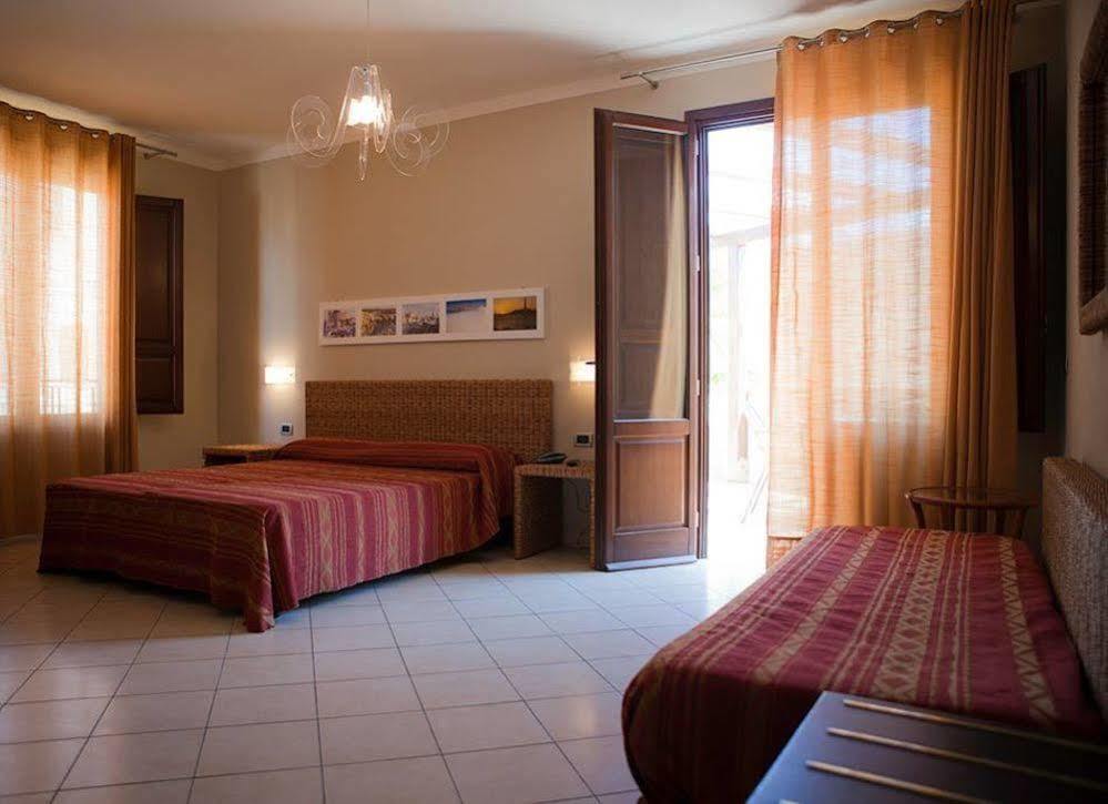 Insula Hotel Favignana Luaran gambar